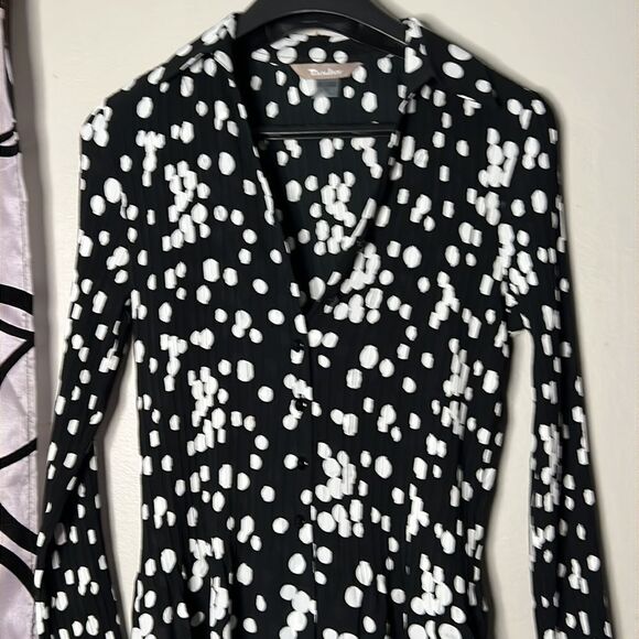 TanJay dot’s button down pleated blouse size 8 - Picture 2 of 11